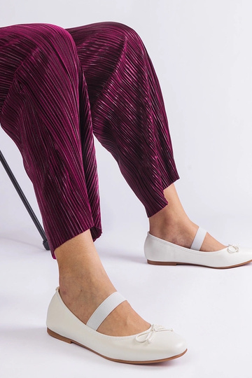 Sapatilhas brancas com...