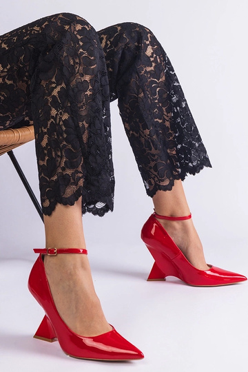 Czółenka vermelhas... 2