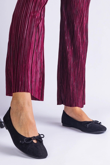 Sapatilhas pretas com laço... 2