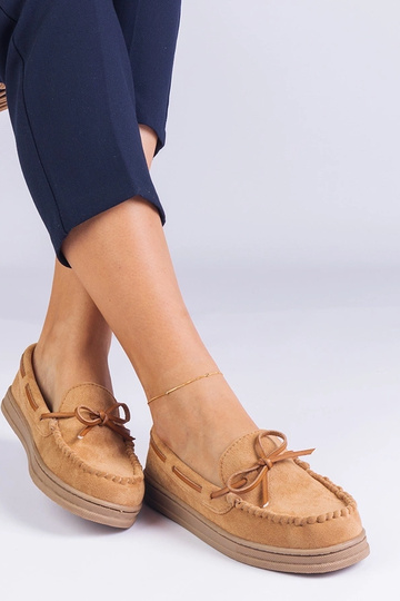 Sapatos femininos marrons...