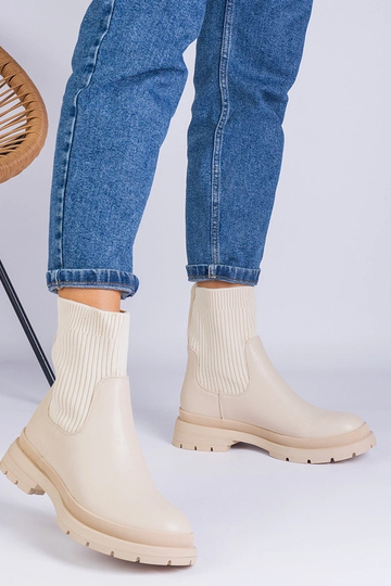 Botas beiges com cano de... 2