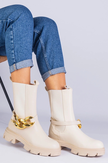 Botas beiges no tornozelo...