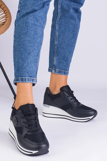 Tênis feminino preto... 2