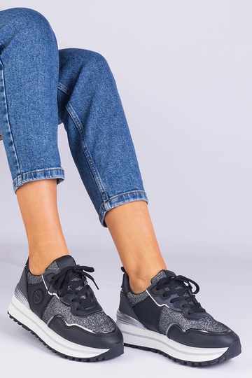 Tênis feminino preto...