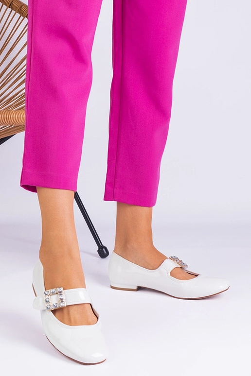 Sapatilhas de couro envernizado...