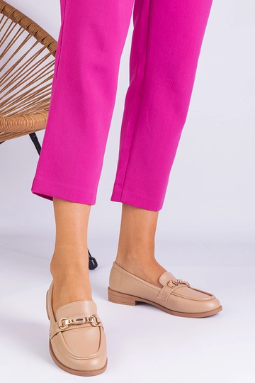 Mocassim feminino bege com... 2