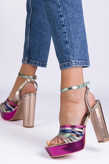 Sandálias Veransa salto...