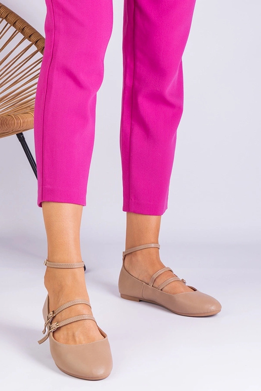 Sapatilhas bege de couro ecológico...