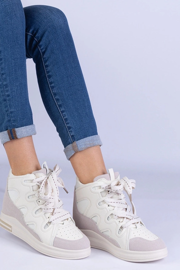 Tênis feminino branco com cadarço grosso Gralina