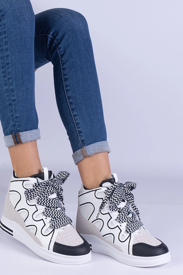 Tênis feminino branco com cadarço grosso Gralina