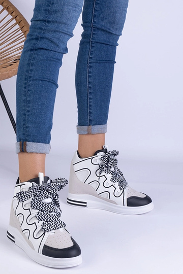 Tênis feminino branco com cadarço grosso Gralina 2