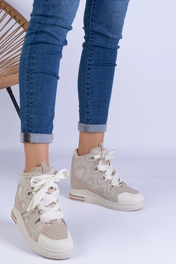 Tênis feminino bege com... 2