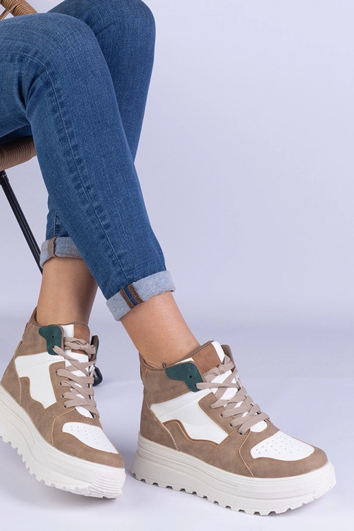 Tênis esportivos femininos bege na...