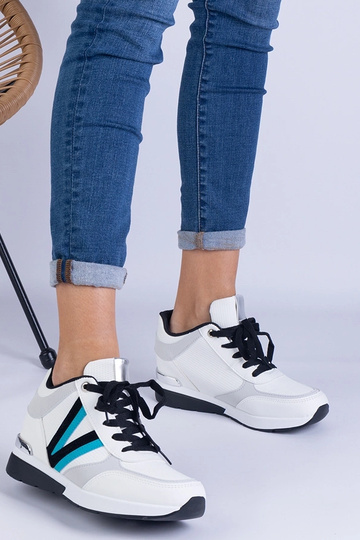 Tênis feminino Ninella branco com salto plataforma oculto 2