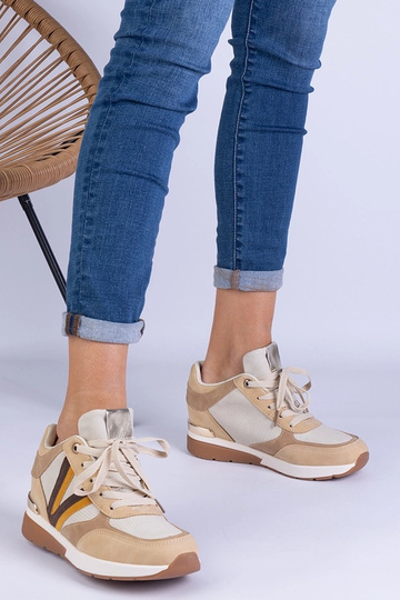 Tênis feminino marrom com... 2