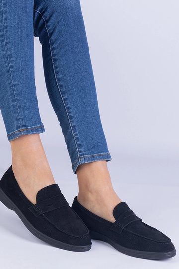 Mocassins clássicos pretos...