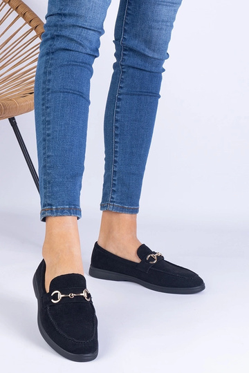 Sapatos de camurça preta...