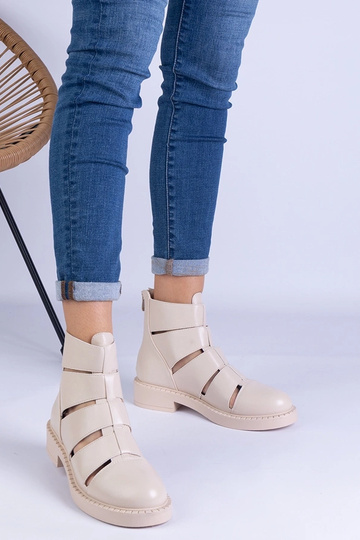 Botas bege de couro... 2