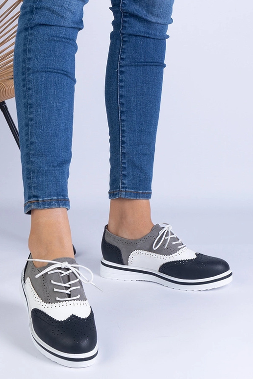 Sapatos oxford clássicos pretos Toddi Sapatos oxford clássicos pretos Toddi