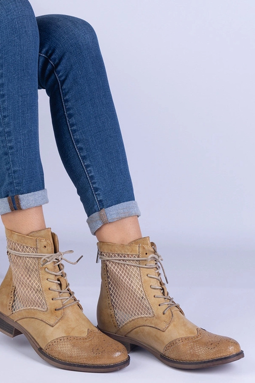 Botas baixas amarelas vazadas Reeves