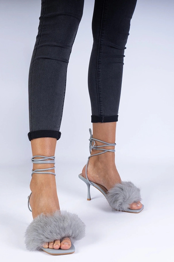 Sandália cinza salto alto... 2