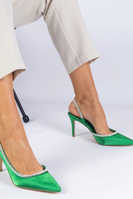 Sapatos de Cetim Verde com Strass e...