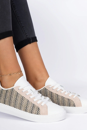 Tênis femininos bege de material Bellisio 2