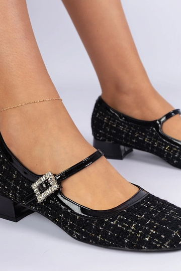 Sapatilhas pretas com... 2