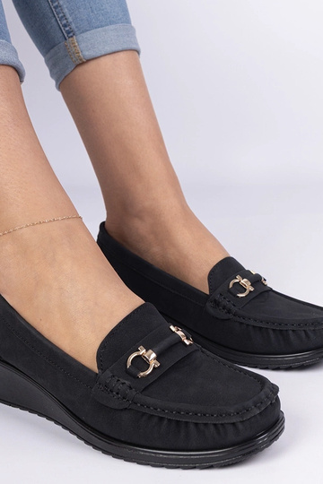 Mocassins femininos pretos... 2