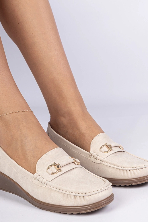 Mocassins femininos cremosos em...