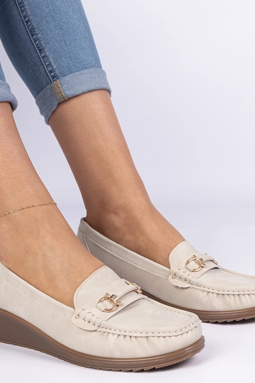 Mocassins femininos bege em... 2
