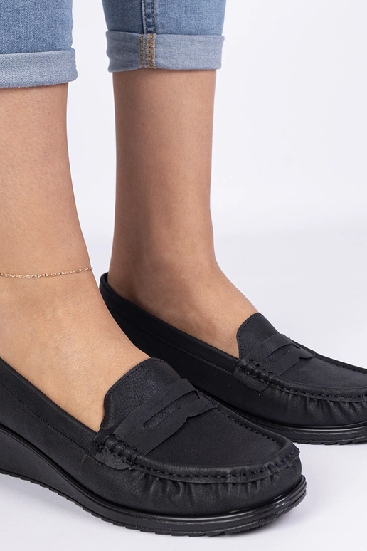 Mokasyny pretos femininos com salto...