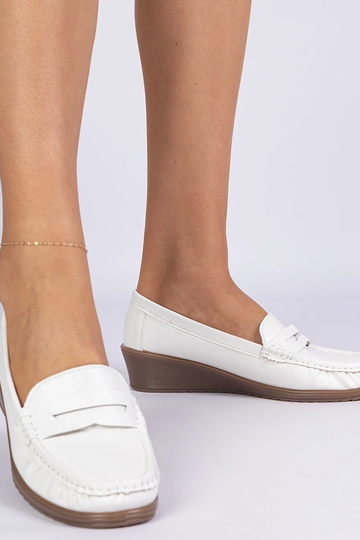 Mokasyny brancos femininos... 2