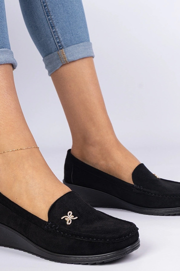 Mocassins femininos pretos com plataforma de camurça sintética Sarimi 2