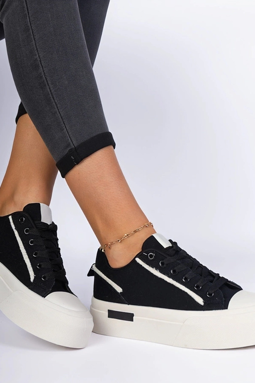 Tênis pretos femininos de tecido com...