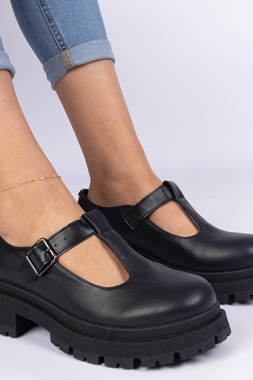 Sapatos com plataforma de... 2