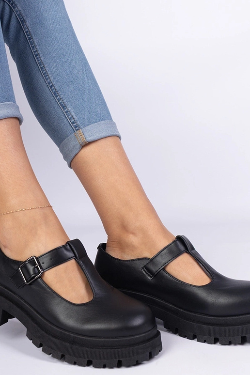 Sapatos com plataforma de couro... Sapatos com plataforma de couro...