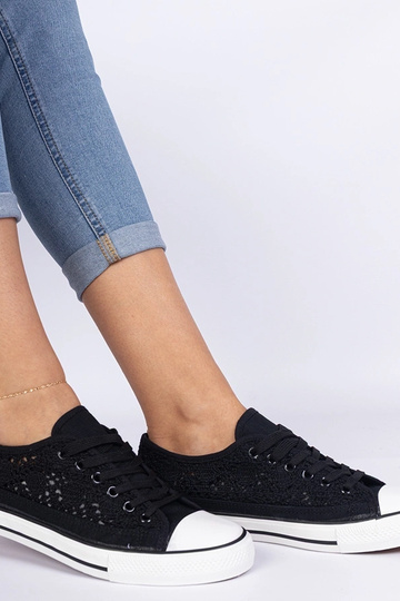 Tênis pretos femininos...