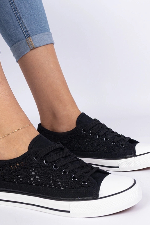 Tênis pretos femininos vazados Saha