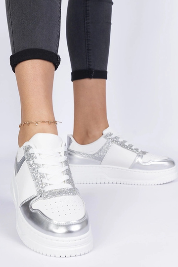 Tênis prateados femininos com solado grosso Dolla