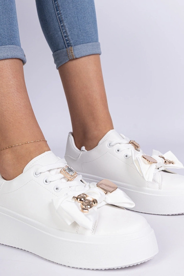 Tênis feminino branco... 2