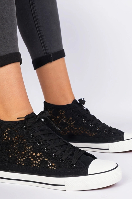 Tênis feminino preto com recortes Lesli