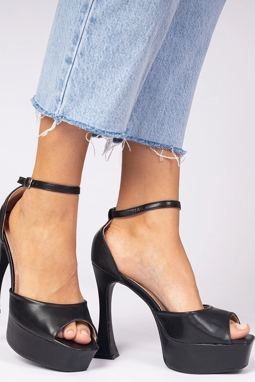 Sandálias Pretas de Salto Alto Tesli Sandálias Pretas de Salto Alto Tesli