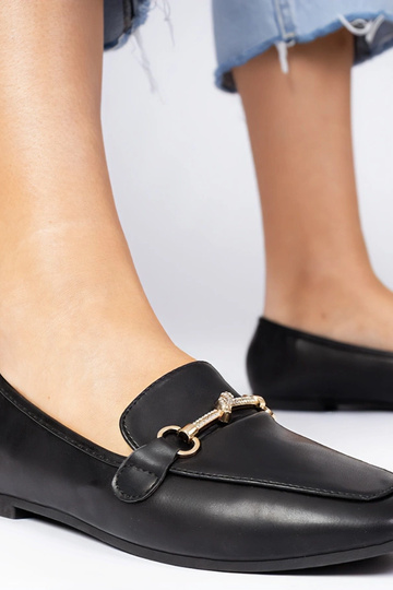 Mokasyny pretos com adornos... 2