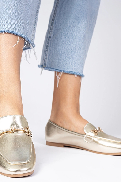 Mokasyny dourados com adornos e...