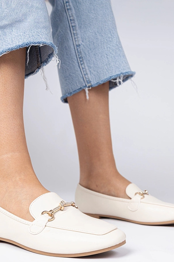 Mokasyny bege com adornos...