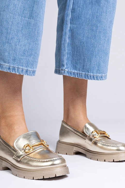 Mocassins dourados elegantes com...