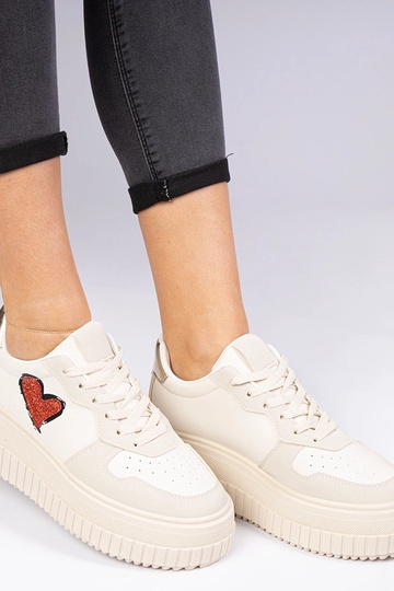 Sneakers femininos bejes com coração de glitter Laira 2