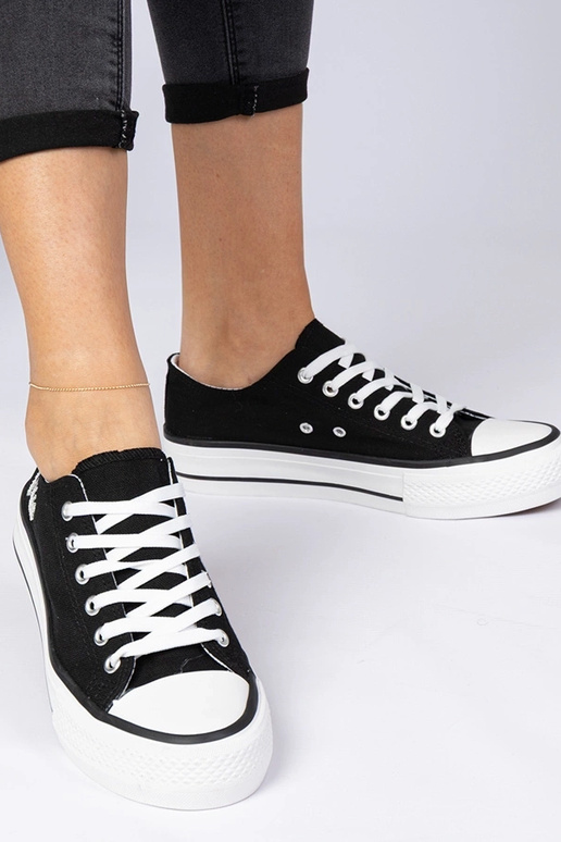 Sapatilhas clássicas femininas pretas...