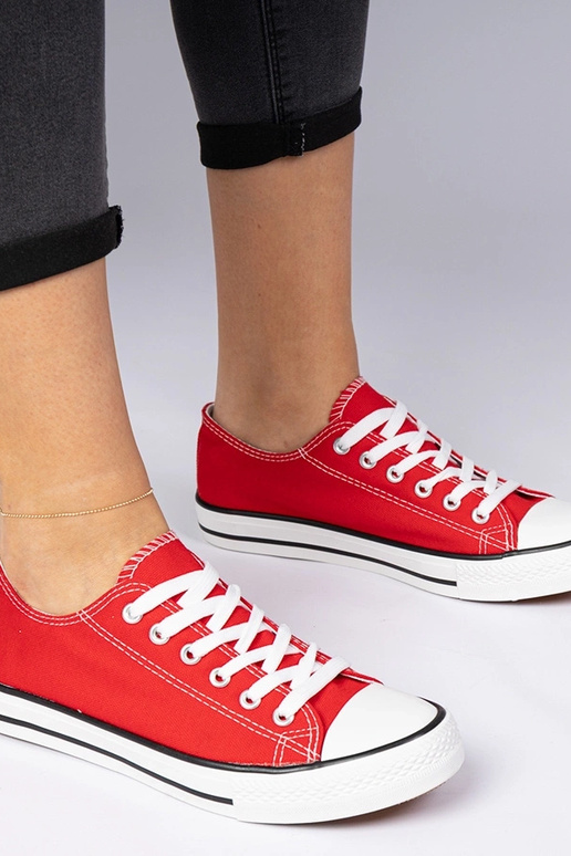 Tênis clássicos femininos vermelhos...